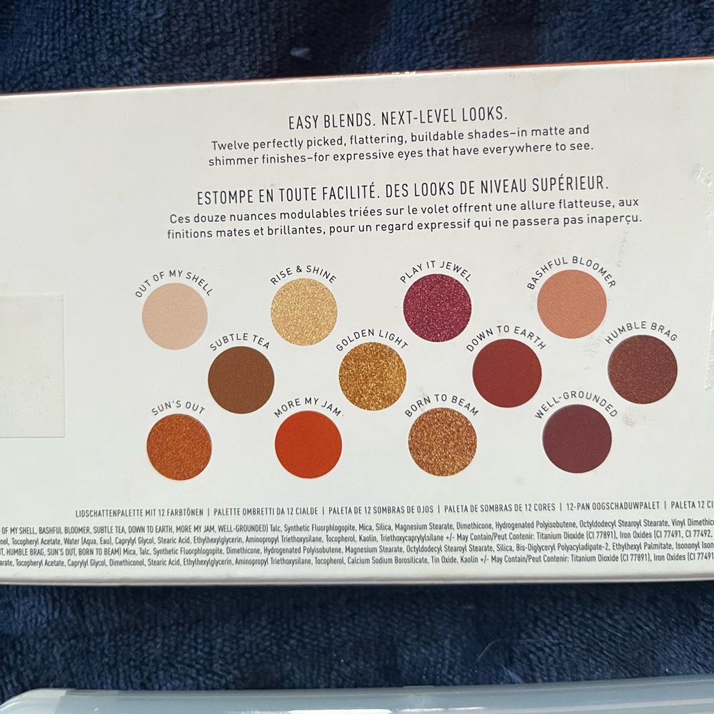 Morphe 2 eye shadow - Picture 2 of 3